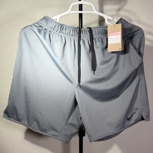 Nike Men's Light Gray Athletic Shorts